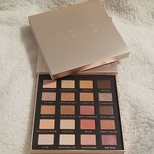 Iconic London Day To Slay Eyeshadow Palette